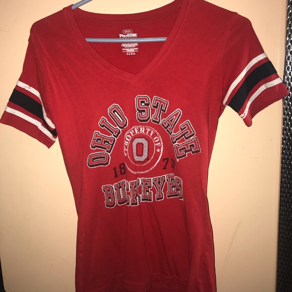 V-neck shirt